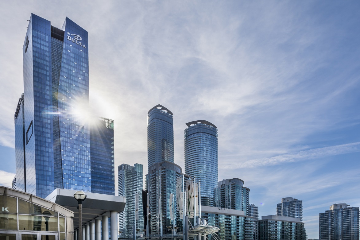 4 Reasons to Invest in Condos in Toronto & the GTA